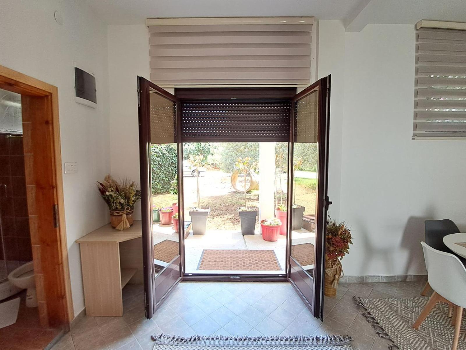 Olive Apartment Ποντγορίτσα Εξωτερικό φωτογραφία